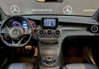 Подержанный автомобиль Mercedes-Benz GLC Coupe 2019 года (14 фото)