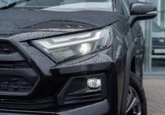 Новый Toyota RAV4 2025 (11 фото)