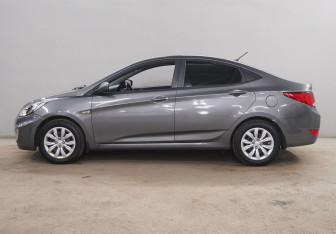 Подержанный автомобиль Hyundai Solaris Sedan 2014 года (8 фото)