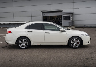 Подержанный автомобиль Honda Accord Sedan 2011 года (4 фото)