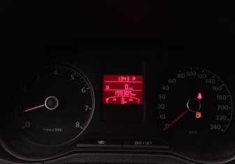 Подержанный автомобиль Volkswagen Polo Sedan 2012 года (12 фото)