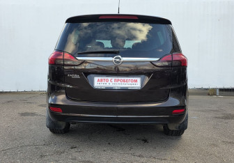 Подержанный автомобиль Opel Zafira Compactvan 2013 года (6 фото)