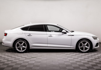 Подержанный автомобиль Audi A5 Liftback 2019 года (4 фото)