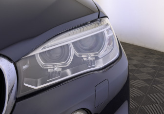 Подержанный автомобиль BMW X5 2018 года (11 фото)