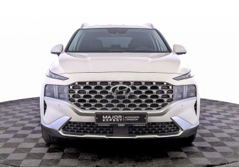 Подержанный автомобиль Hyundai Santa Fe 2022 года (2 фото)