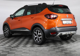 Подержанный автомобиль Renault Kaptur 2016 года (7 фото)