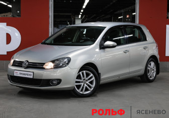 Подержанный автомобиль Volkswagen Golf Hatchback 2012 года (1 фото)