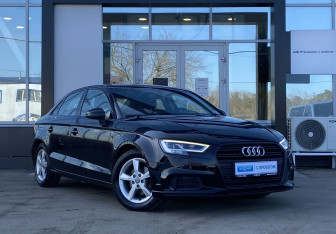Подержанный автомобиль Audi A3 Sedan 2017 года (3 фото)