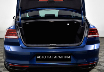 Подержанный автомобиль Volkswagen Passat Sedan 2020 года (11 фото)