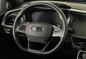 Подержанный автомобиль Geely Tugella 2022 года (14 фото)