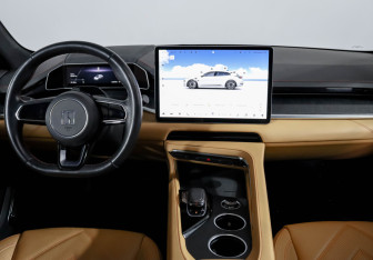 Подержанный автомобиль Zeekr 001 2023 года (12 фото)