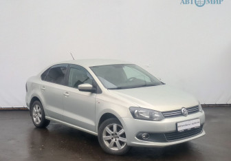 Подержанный автомобиль Volkswagen Polo Sedan 2013 года (3 фото)