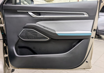 Подержанный автомобиль Geely Emgrand 2023 года (26 фото)