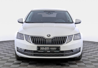 Подержанный автомобиль Skoda Octavia Liftback 2019 года (2 фото)