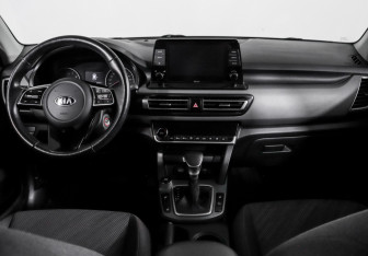 Подержанный автомобиль Kia Seltos 2020 года (12 фото)