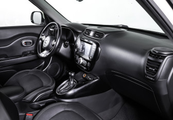 Подержанный автомобиль Kia Soul 2017 года (12 фото)