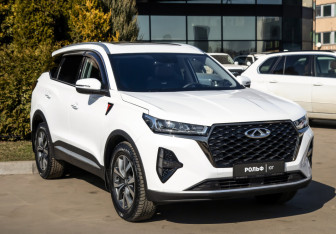 Подержанный автомобиль Geely Okavango 2024 года (2 фото)