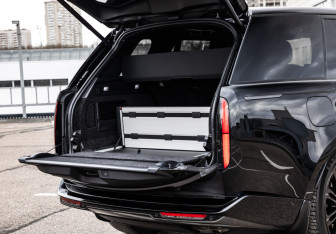 Подержанный автомобиль Land Rover Range Rover 2025 года (20 фото)