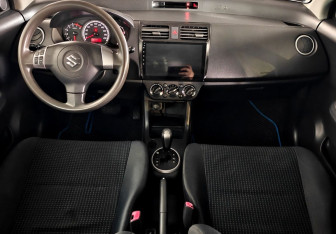 Подержанный автомобиль Suzuki Swift Hatchback 2007 года (11 фото)