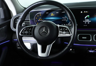 Подержанный автомобиль Mercedes-Benz GLE 2019 года (15 фото)