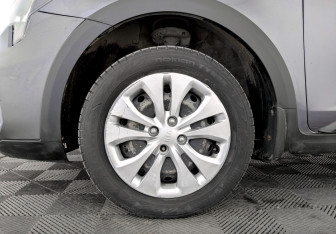 Подержанный автомобиль Kia Rio Hatchback 2021 года (18 фото)