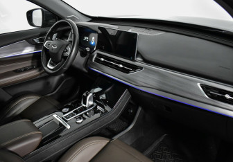 Подержанный автомобиль Chery Tiggo 8 Pro 2022 года (8 фото)