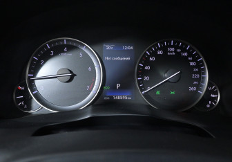 Подержанный автомобиль Lexus ES 2016 года (11 фото)