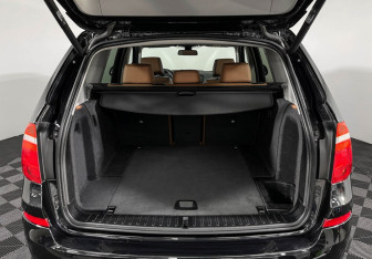 Подержанный автомобиль BMW X3 2017 года (9 фото)