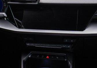 Подержанный автомобиль Audi A3 Sedan 2021 года (14 фото)