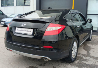 Подержанный автомобиль Honda Crosstour 2014 года (5 фото)