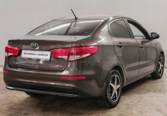 Подержанный автомобиль Kia Rio Sedan 2015 года (5 фото)