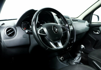 Подержанный автомобиль Renault Duster 2020 года (9 фото)