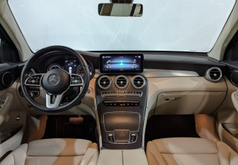 Подержанный автомобиль Mercedes-Benz GLC Coupe 2021 года (14 фото)