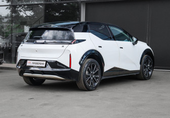 Подержанный автомобиль Zeekr X 2023 года (4 фото)