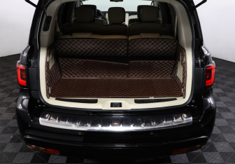 Подержанный автомобиль Infiniti QX80 2018 года (9 фото)