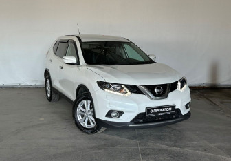 Подержанный автомобиль Nissan X-Trail 2016 года (3 фото)