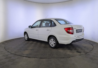 Подержанный автомобиль LADA (ВАЗ) Granta Sedan 2023 года (7 фото)