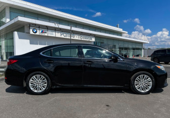 Подержанный автомобиль Lexus ES 2014 года (4 фото)
