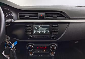 Подержанный автомобиль Kia Rio Hatchback 2019 года (17 фото)