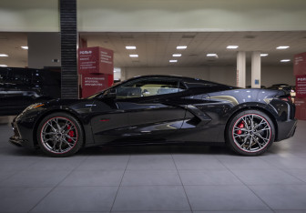 Новый Chevrolet Corvette Convertible 2023 (14 фото)