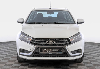 Подержанный автомобиль LADA (ВАЗ) Vesta Sedan 2017 года (2 фото)