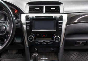 Подержанный автомобиль Toyota Camry Sedan 2014 года (15 фото)