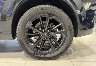 Подержанный автомобиль Hongqi HS3 2024 года (20 фото)