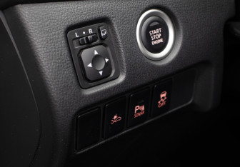 Подержанный автомобиль Mitsubishi Pajero Sport 2016 года (22 фото)