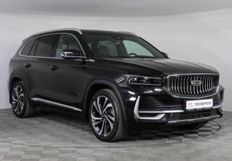 Подержанный автомобиль Geely Monjaro 2023 года (3 фото)