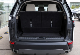 Подержанный автомобиль Land Rover Discovery 2018 года (10 фото)
