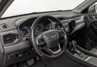 Подержанный автомобиль Chery Tiggo 4 2022 года (15 фото)