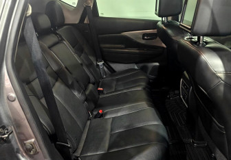 Подержанный автомобиль Nissan Murano Suv 2018 года (15 фото)