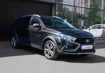 Подержанный автомобиль LADA (ВАЗ) Vesta Wagon 2017 года (3 фото)