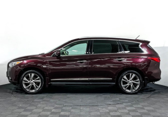 Подержанный автомобиль Infiniti JX 2013 года (8 фото)